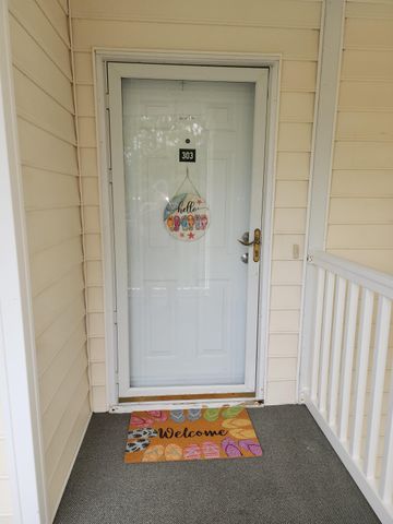 627 Woodmoor Dr Unit 303, Murrells Inlet, SC 29576