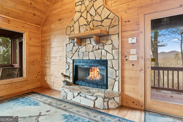 131 Toccoa Overlook Lane, Blue Ridge, GA 30513