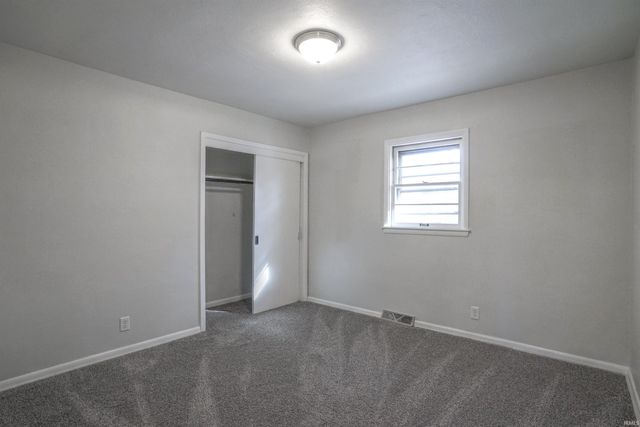 1019 W Lawrence Street, Mishawaka, IN 46545