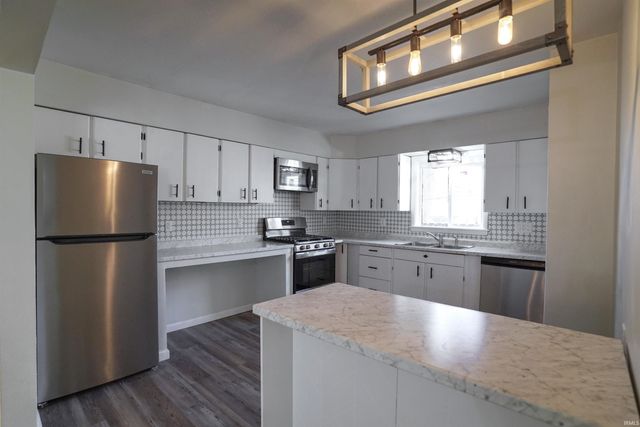 1019 W Lawrence Street, Mishawaka, IN 46545