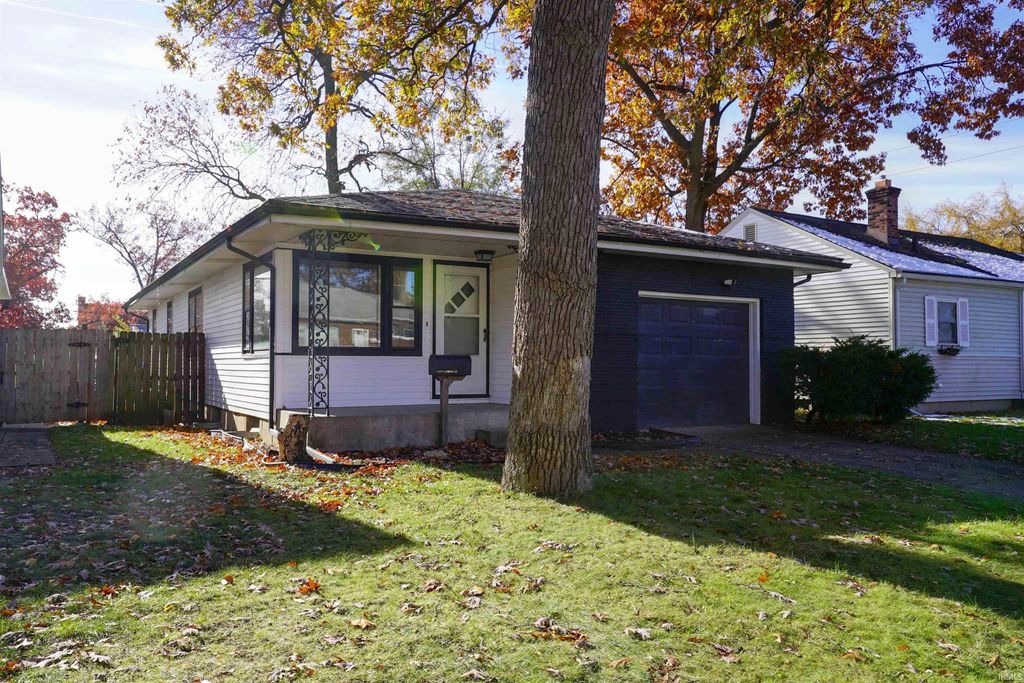 1019 W Lawrence Street, Mishawaka, IN 46545