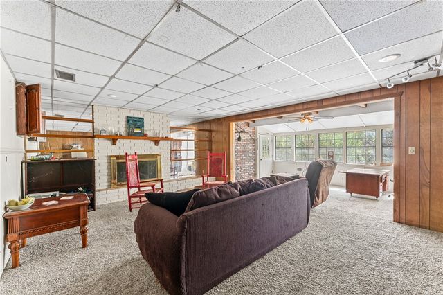 1130 E Shadowridge Drive, Fayetteville, AR 72701