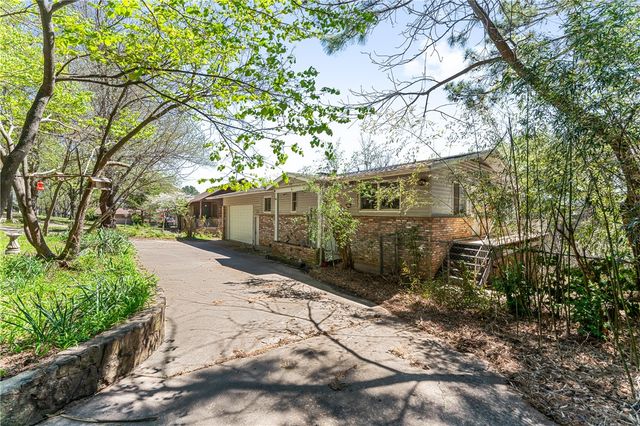 1130 E Shadowridge Drive, Fayetteville, AR 72701
