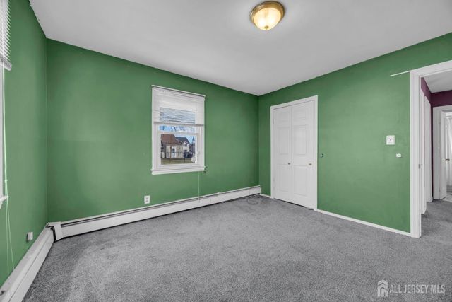 17 Hillcrest Avenue, Edison, NJ 08817