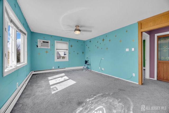 17 Hillcrest Avenue, Edison, NJ 08817