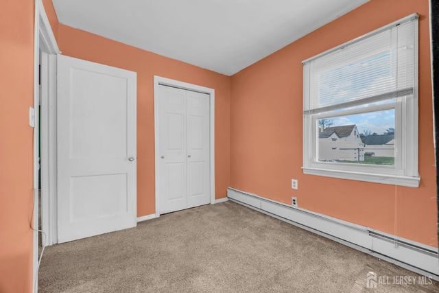 17 Hillcrest Avenue, Edison, NJ 08817