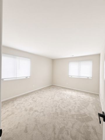 1424 Stonebridge Circle 12, Wheaton, IL 60189