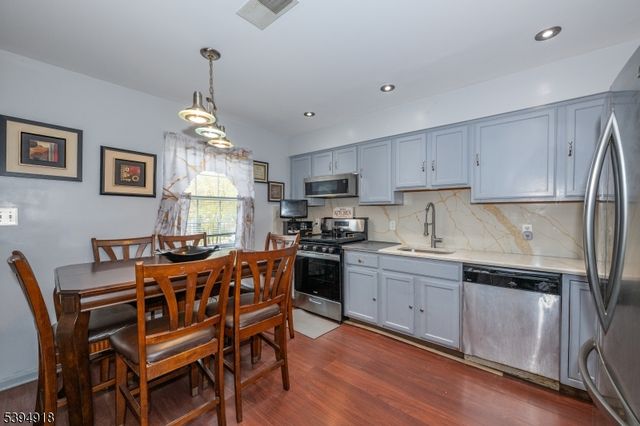 3 Martha Ct, Newark City, NJ 07103