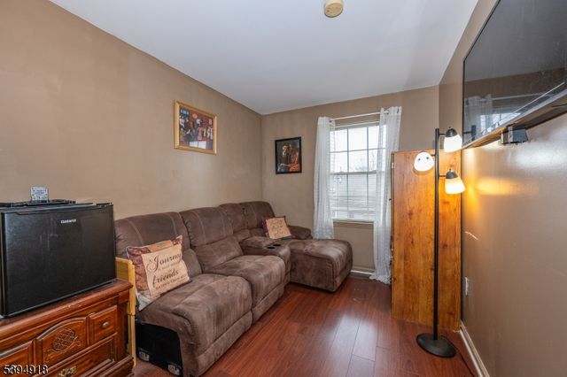 3 Martha Ct, Newark City, NJ 07103