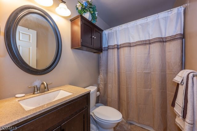 3 Martha Ct, Newark City, NJ 07103