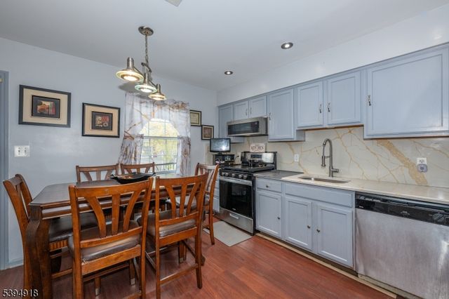 3 Martha Ct, Newark City, NJ 07103