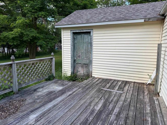 225 N Hayes Street, Farwell, MI 48622
