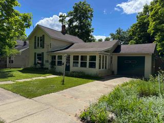 225 N Hayes Street, Farwell, MI 48622