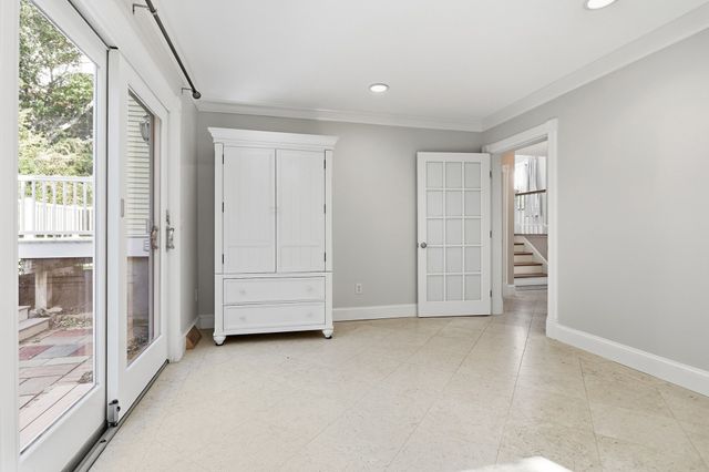 123 Lincoln Pkwy, Lowell, MA 01851