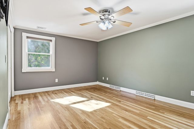 123 Lincoln Pkwy, Lowell, MA 01851