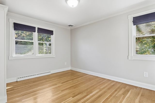 123 Lincoln Pkwy, Lowell, MA 01851