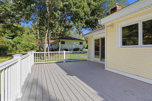 123 Lincoln Pkwy, Lowell, MA 01851
