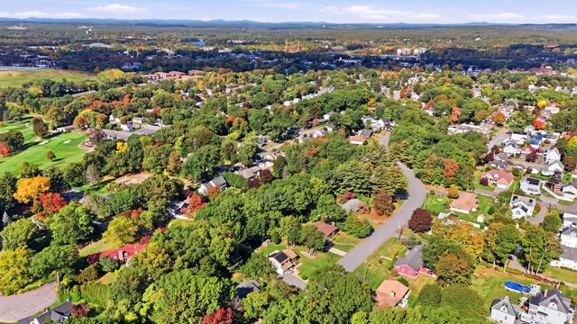 123 Lincoln Pkwy, Lowell, MA 01851