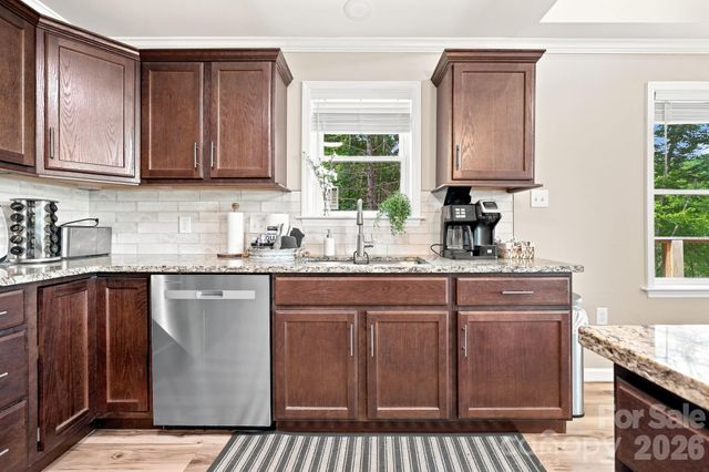 145 Banjo Lane, Waynesville, NC 28785