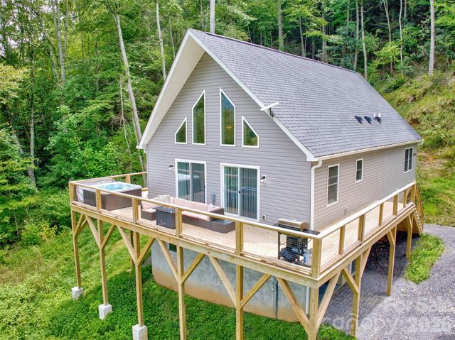 145 Banjo Lane, Waynesville, NC 28785