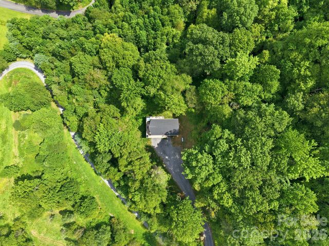 145 Banjo Lane, Waynesville, NC 28785