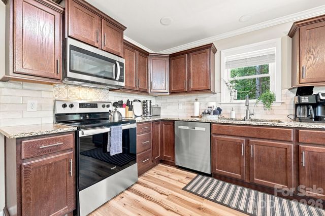 145 Banjo Lane, Waynesville, NC 28785