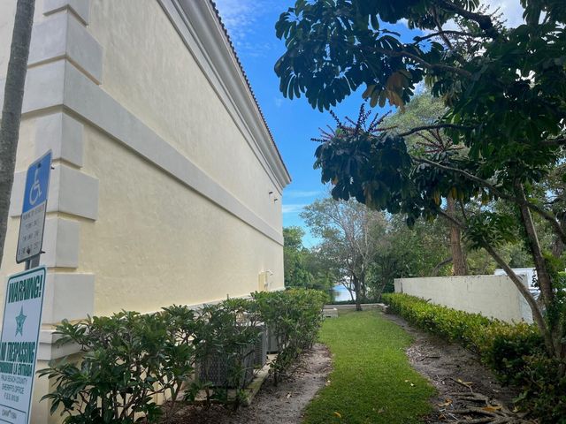 12010 Us Highway 1, North Palm Beach, FL 33408