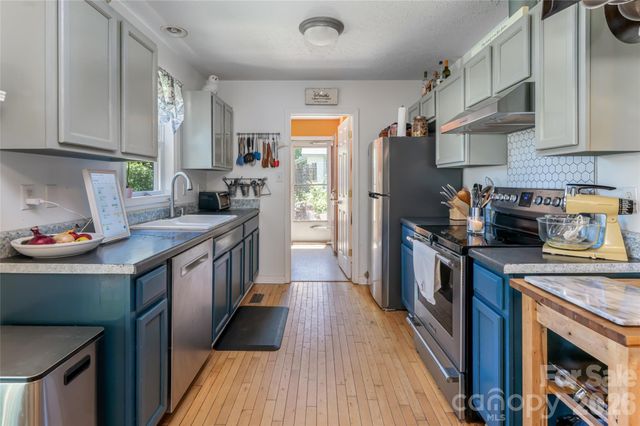 339 Hi Alta Avenue, Asheville, NC 28806