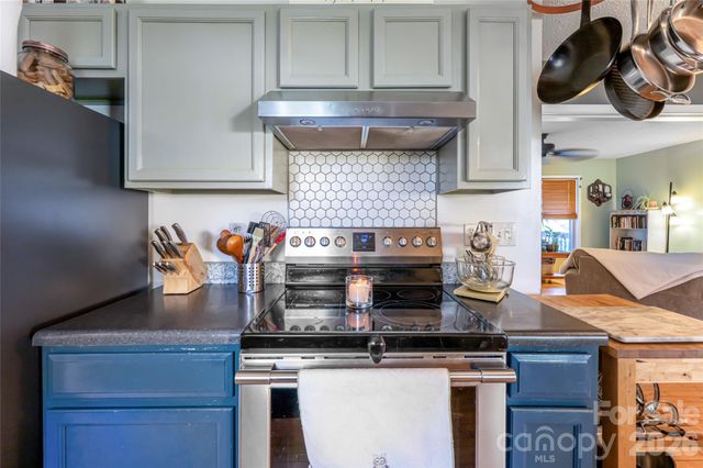 339 Hi Alta Avenue, Asheville, NC 28806