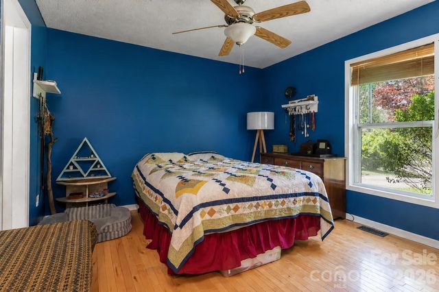 339 Hi Alta Avenue, Asheville, NC 28806