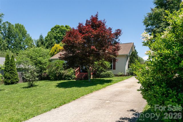 339 Hi Alta Avenue, Asheville, NC 28806