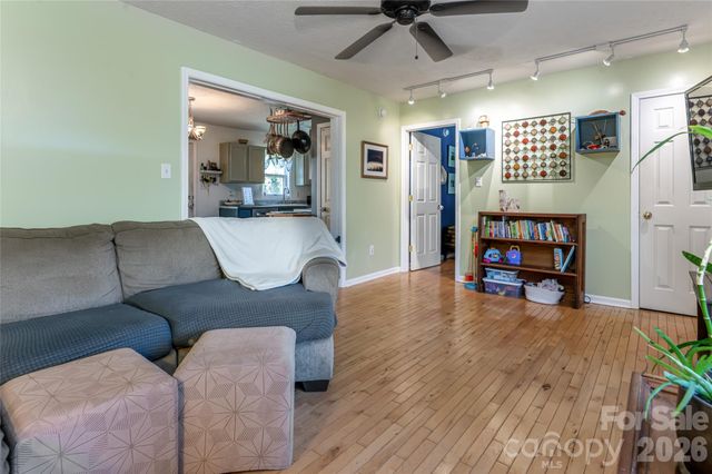 339 Hi Alta Avenue, Asheville, NC 28806