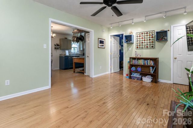 339 Hi Alta Avenue, Asheville, NC 28806