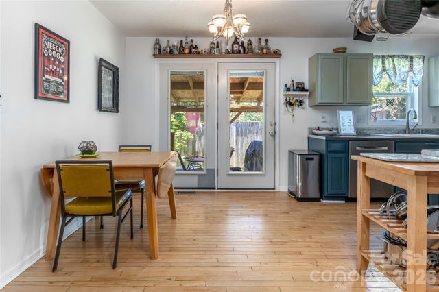 339 Hi Alta Avenue, Asheville, NC 28806