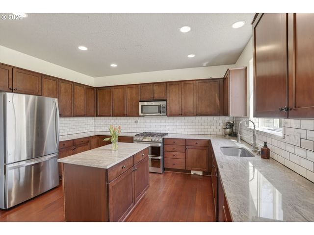 52092 Se 9TH St, Scappoose, OR 97056