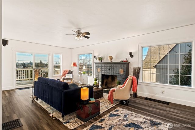 604 academy Street, Kelso, WA 98626