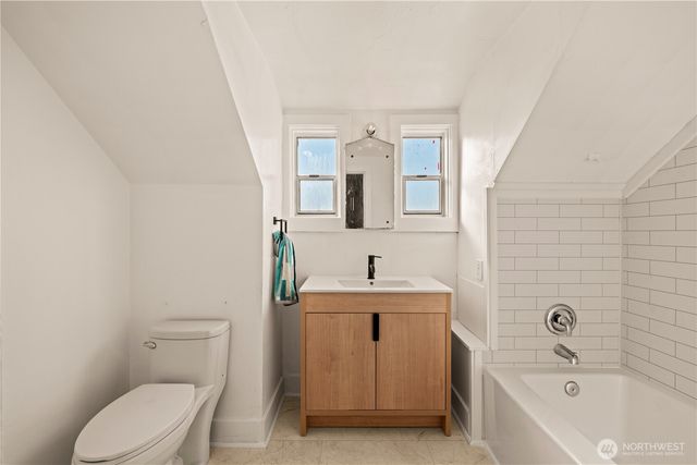 604 academy Street, Kelso, WA 98626