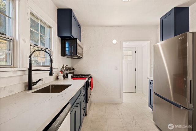 604 academy Street, Kelso, WA 98626