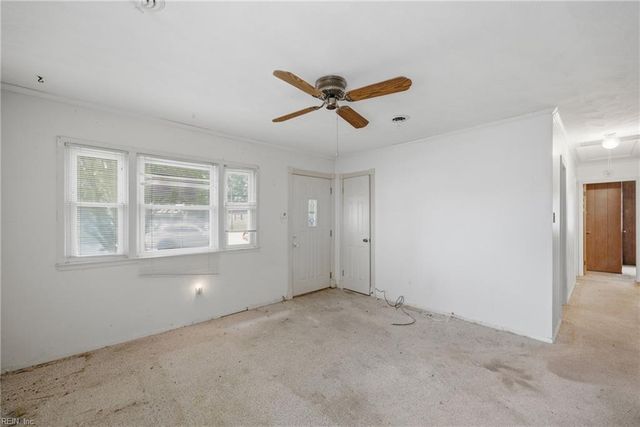 1003 Rollins CIR, Hampton, VA 23663