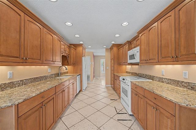 1242 W DEL WEBB BOULEVARD, Sun City Center, FL 33573