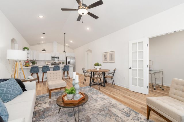 2146 E Elk Ridge Ave, Goddard, KS 67052