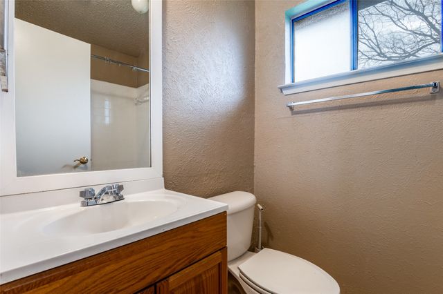 2922 E Pepperidge Drive, Lancaster, TX 75134