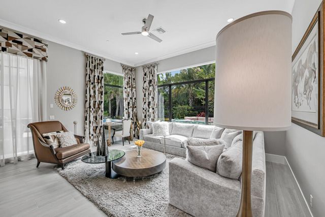 9228 Coral Isles Circle, Palm Beach Gardens, FL 33412