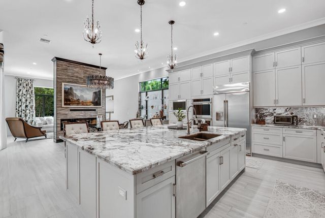 9228 Coral Isles Circle, Palm Beach Gardens, FL 33412