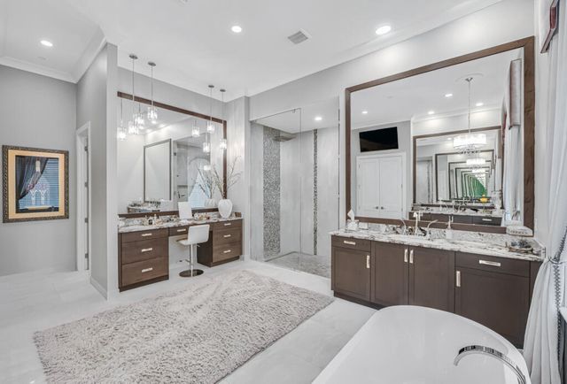 9228 Coral Isles Circle, Palm Beach Gardens, FL 33412