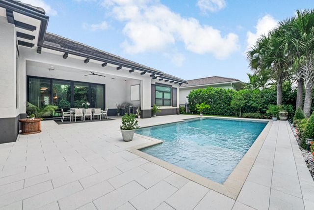 9228 Coral Isles Circle, Palm Beach Gardens, FL 33412