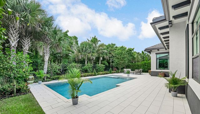 9228 Coral Isles Circle, Palm Beach Gardens, FL 33412