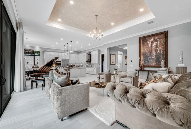 9228 Coral Isles Circle, Palm Beach Gardens, FL 33412