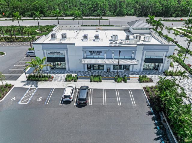 9228 Coral Isles Circle, Palm Beach Gardens, FL 33412