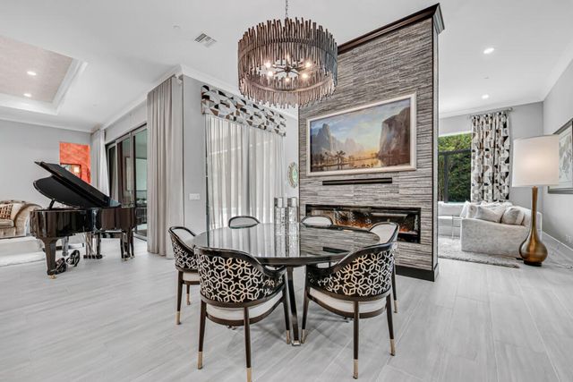9228 Coral Isles Circle, Palm Beach Gardens, FL 33412